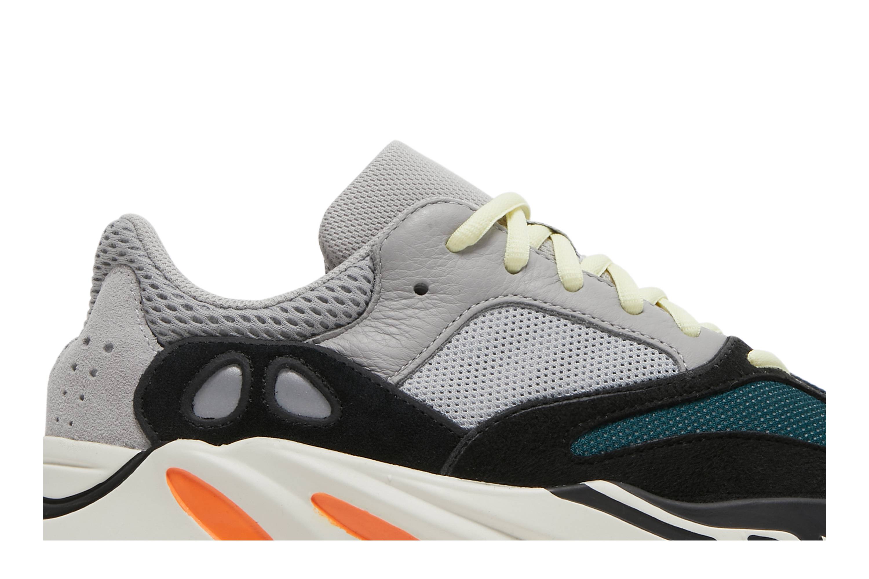 adidas Yeezy Boost 700 ‚Wave Runner‘ B75571