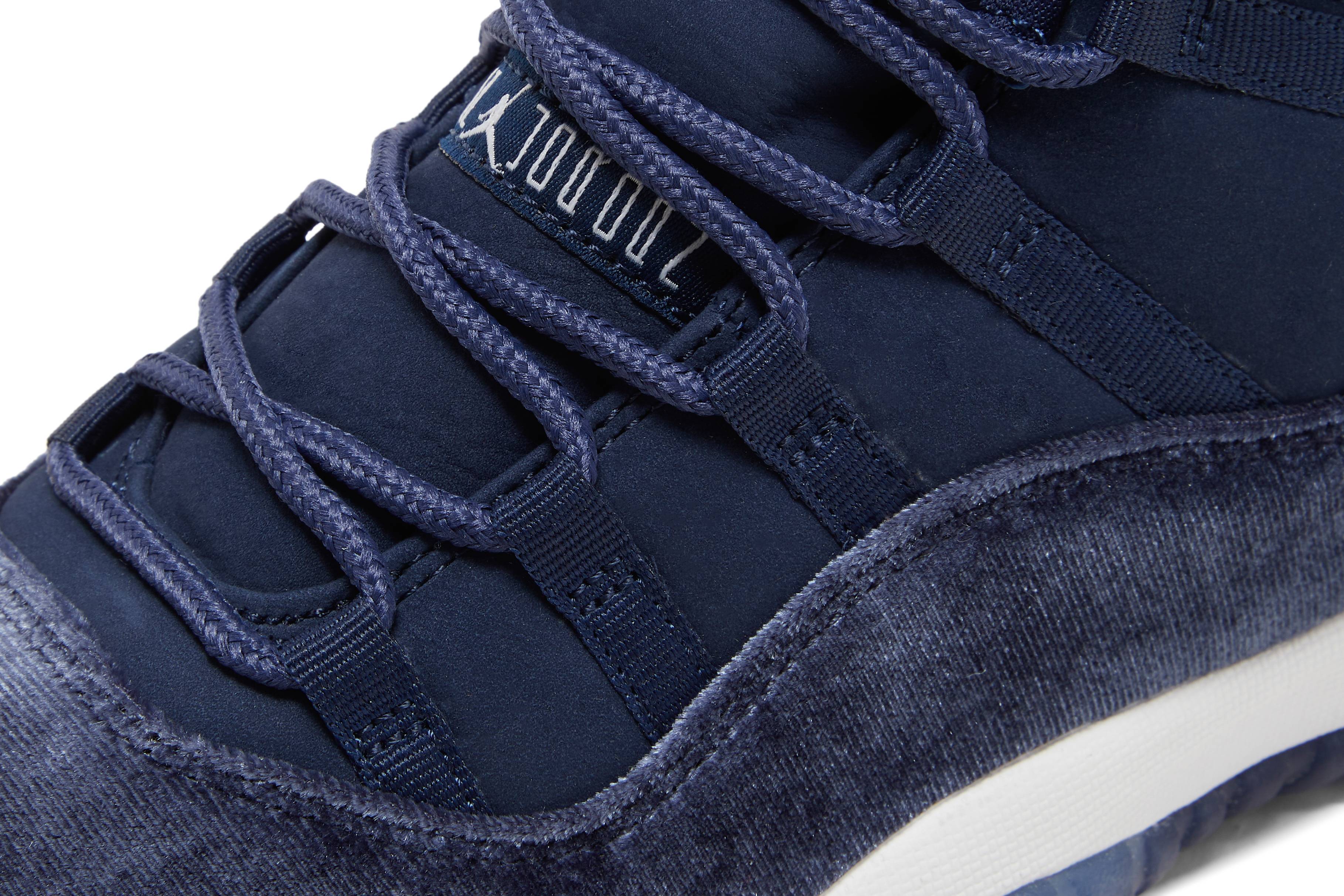 Air Jordan 11 Velvet ‚Midnight Navy‘ AR0715-441