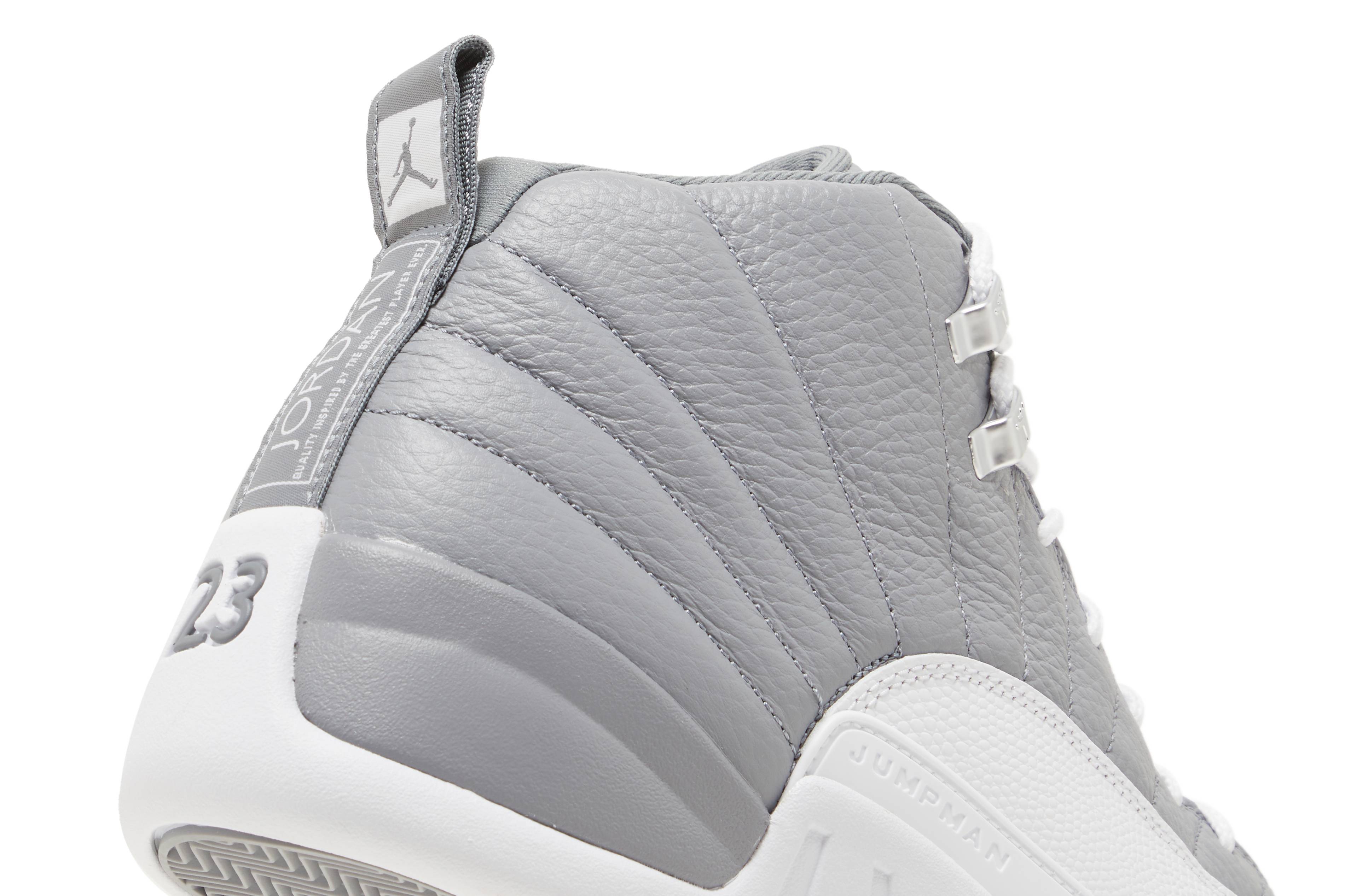 Air Jordan 12 ‚Stealth‘ CT8013-015