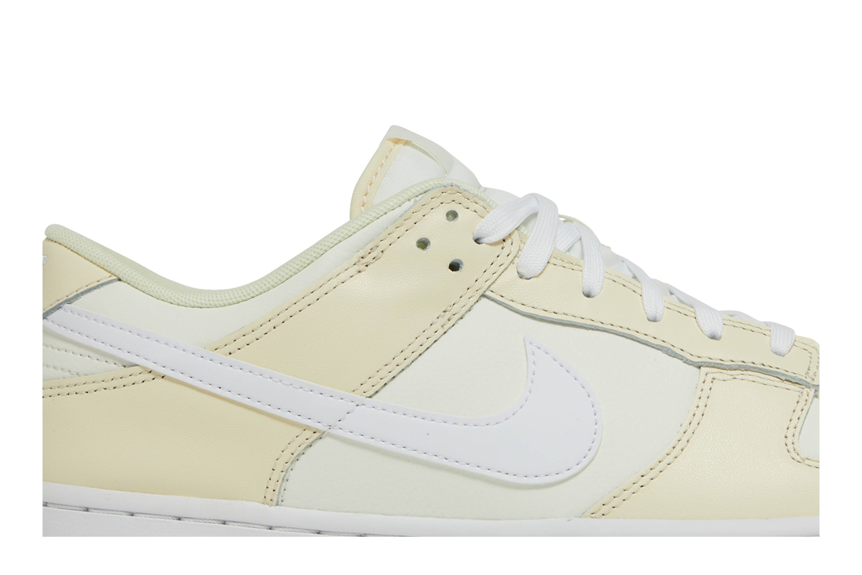 Nike Dunk Low ‚Coconut Milk‘ DJ6188-100