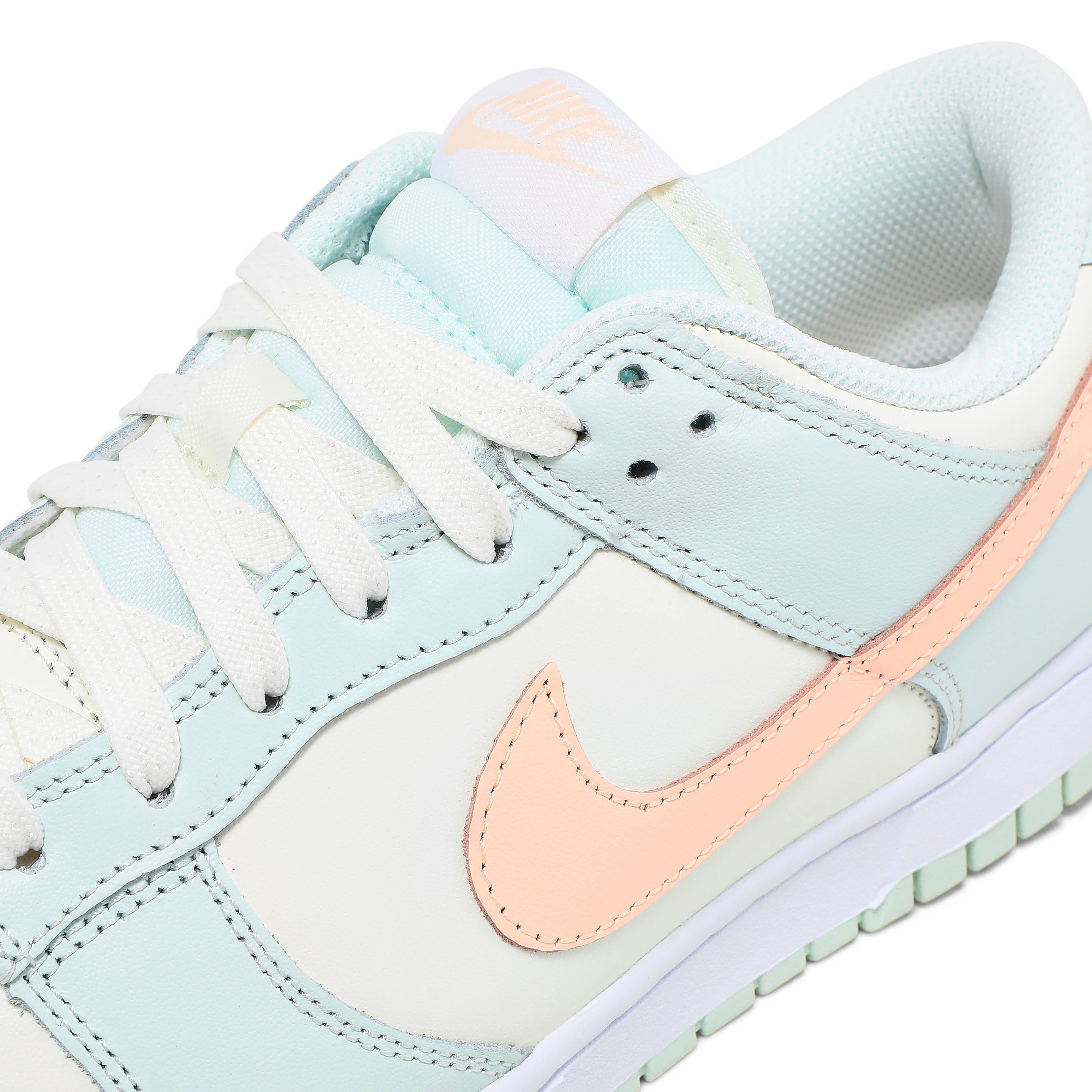 (Women) Nike Dunk Low ‚Barely Green‘ DD1503-104